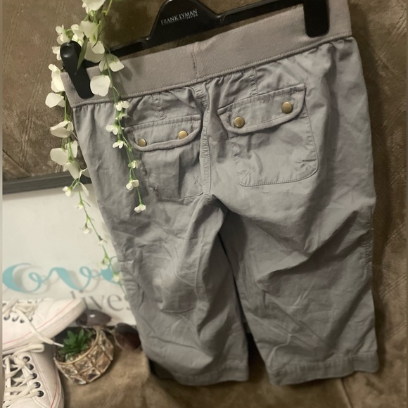 ‼️3/$33‼️ ⭐️🌹OLD NAVY KHAKI SHORTS🌹⭐️ - Picture 4 of 8